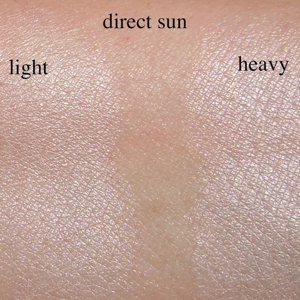 *SOLD* MAC Lightscapade Skinfinish Powder - Picture 5 of 9